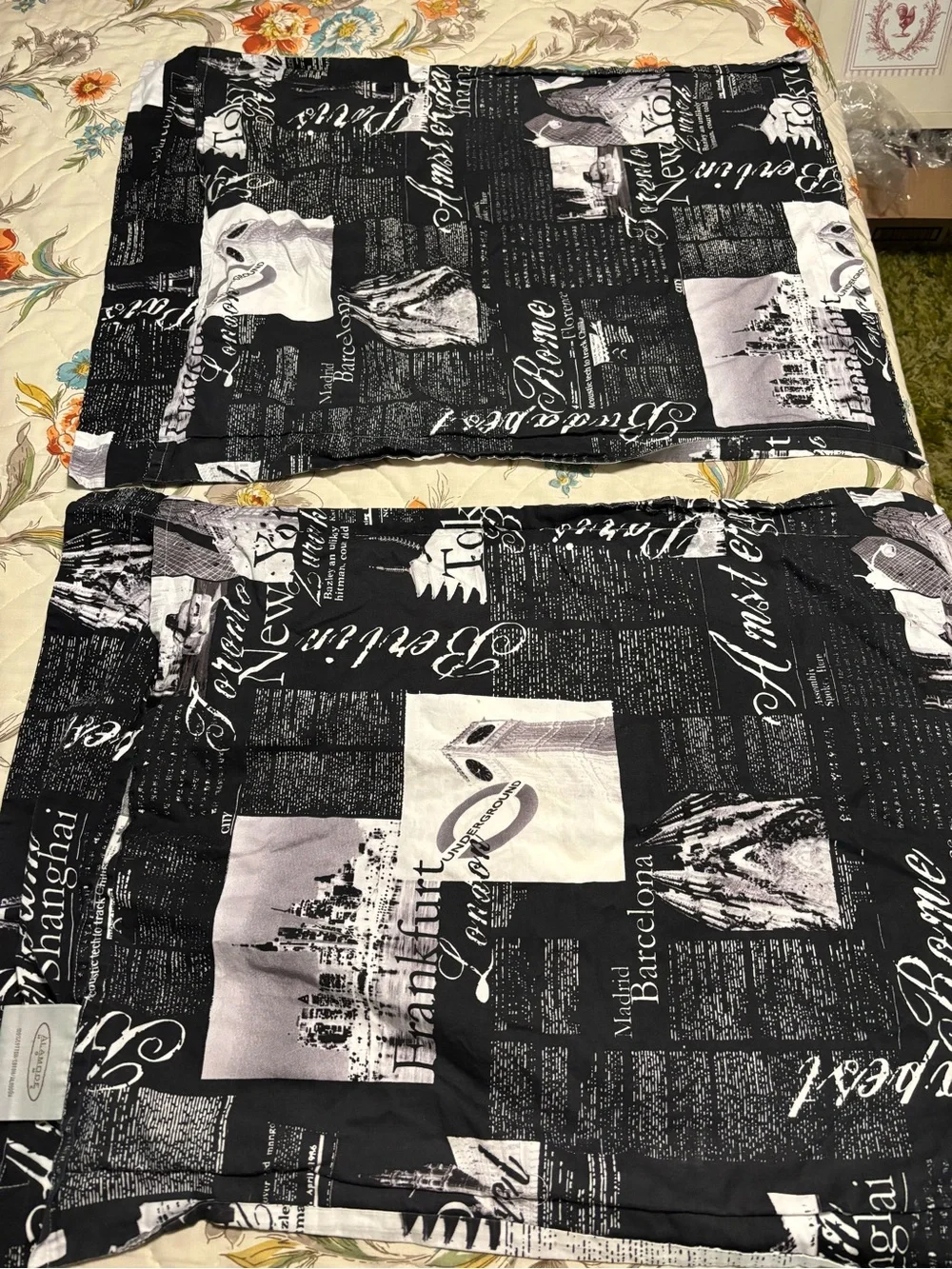 Full size duvet cover and shams